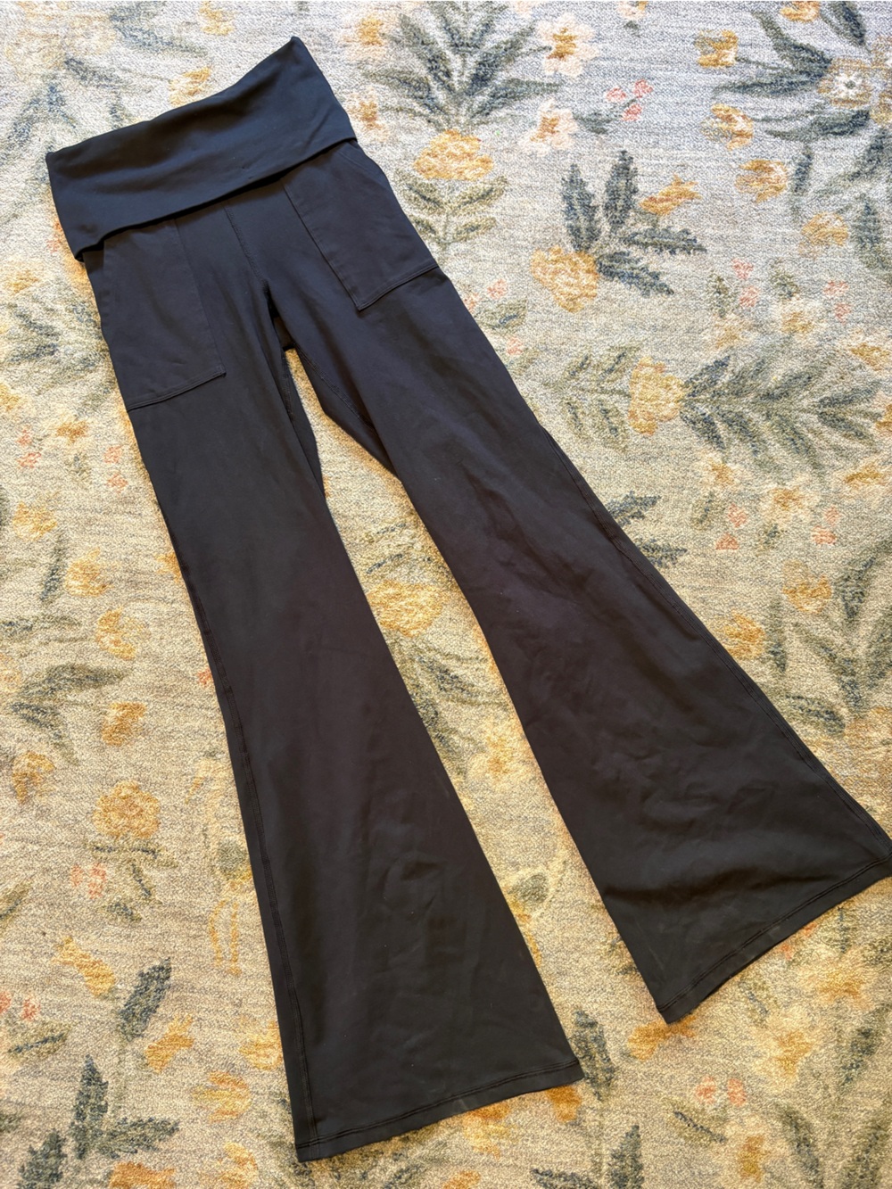 Aerie Offline The Hugger Foldover Flare Leggings Small